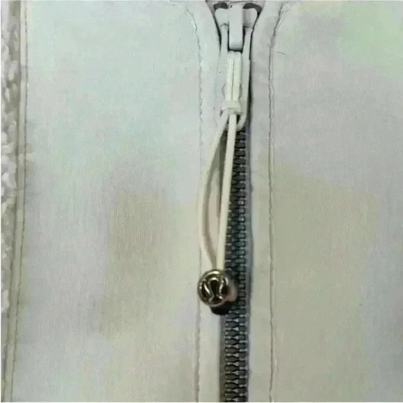 Lululemon Collarless Textured Fleece Full Zip
Jacket White Opal Size 4 EUC! - Picture 9 of 11